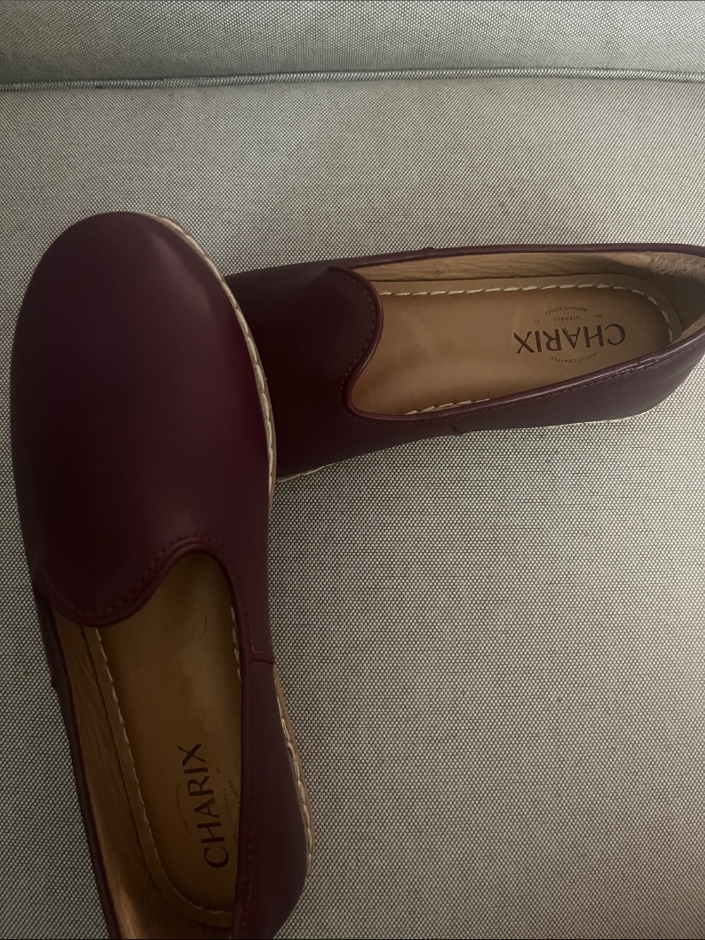 CHARIX Women's Slip-On Loafers in Burgundy